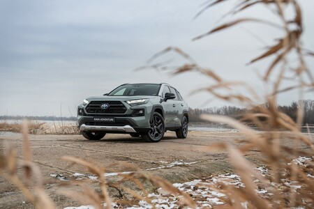 Samochody Toyoty zdominowały ranking niezawodności Consumer Reports. RAV4 numerem jeden