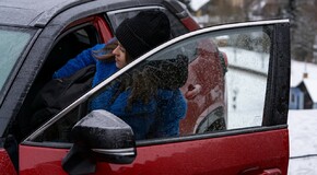 RAV 4 Plug-in - local foto