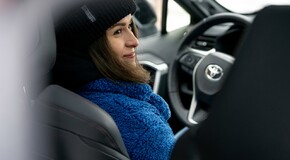 RAV 4 Plug-in - local foto