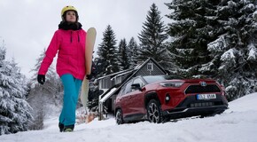 RAV 4 Plug-in - local foto