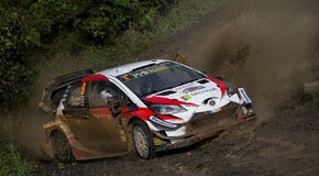 ELKÉPESZTŐ SIKER: MÁSODIK ÉVADÁBAN MEGNYERTE A RALLY VILÁGBAJNOKSÁGOT A TOYOTA