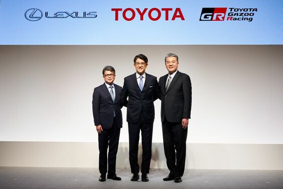 Az új Toyota vezér felgyorsítja a fejlesztéseket miközben tovább vezeti a vállalatot az Akio Toyoda által kijelölt úton