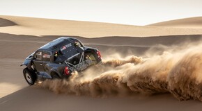 TOYOTA GAZOO Racing nasadí na Dakar štyri posádky a nový špeciál GR DKR HILUX T1+ 