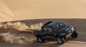 TOYOTA GAZOO Racing nasadí na Dakar štyri posádky a nový špeciál GR DKR HILUX T1+ 