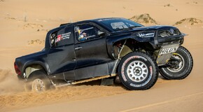 TOYOTA GAZOO Racing nasadí na Dakar štyri posádky a nový špeciál GR DKR HILUX T1+ 