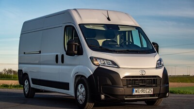 Toyota PROACE MAX z rabatem nawet do 61 980 zł netto. Ostatnie egzemplarze z 2025 roku produkcji