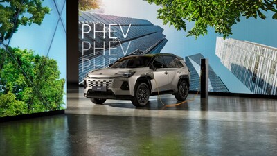 Amikor az autó gondolkodik: az új RAV4 digitális világa