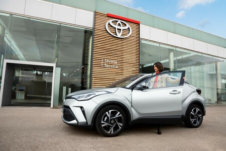 Ponad 120 tys. Toyot w Polsce dołączyło do unikalnego programu gwarancyjnego Toyota Relax