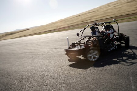Toyota Human Interactive Driving – wirtualny kierowca wyścigowy, który czuwa nad bezpieczeństwem jazdy