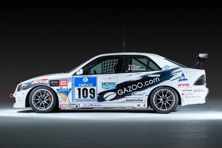 A motorsport szerepét mutatja be az új autók fejlesztésében a Toyota standja a most hétvégén megrendezésre kerülő Tokiói Autószalonon
