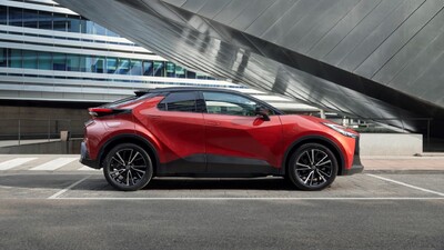 Nawet 26 000 rabatu na bogato wyposażone crossovery Toyoty z 2025 roku produkcji. Limitowana pula aut
