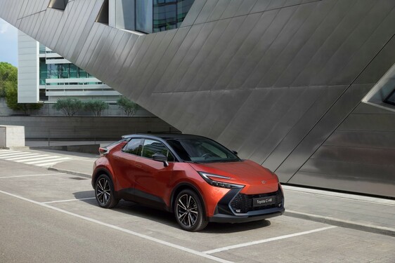 Dni Otwarte w salonach Toyoty. Finał wyprzedaży i wyjątkowe oferty na modele z rocznika 2025