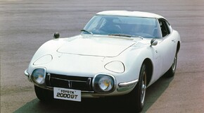 Toyota 2000GT