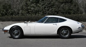 Toyota 2000GT