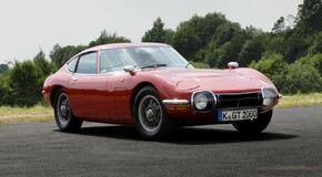 Toyota 2000GT