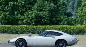 Toyota 2000GT