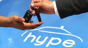 V Paříži bude díky Toyotě jezdit 600 vodíkových taxi
