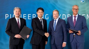 Hiroki Nakajima, Executive Vice President of Toyota Motor Corporation,  Koji Sato, President of Toyota Motor Corporation,  Oliver Zipse, Chairman of the Board of Management of BMW AG,  Frank Weber, Member of the Board of Management of BMW AG, Development