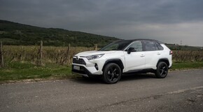 RAV4