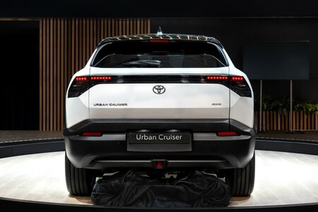 A január 10. – 19. között megrendezésre kerülő Brüsszeli Autószalonon debütál Európában a vadonatúj, akkumulátoros elektromos Toyota Urban Cruiser