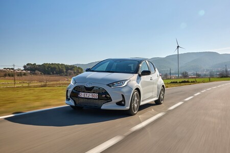 Általános piaci trend lehet az új autók árának markáns emelkedése 2025-től – figyelmeztet a Toyota