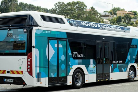 60 wodorowych autobusów CaetanoBus i Toyoty dla Strasburga. Największa taka umowa we Francji