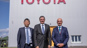 Toyota rozpoczyna produkcję silników do napędów hybrydowych