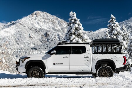 Toyota Trailhunter Concept na targach SEMA 2022. Nowa gama wyprawowych samochodów terenowych 