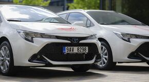  Toyota dodala Vodafonu hybridní flotilu 144 vozů