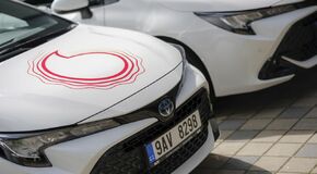  Toyota dodala Vodafonu hybridní flotilu 144 vozů