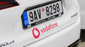  Toyota dodala Vodafonu hybridní flotilu 144 vozů