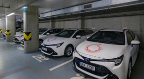  Toyota dodala Vodafonu hybridní flotilu 144 vozů