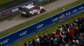 Kalle Rovanperä a Jonne Halttunen jsou po Středoevropské rallye znovu mistři světa s Toyotou