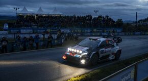 Kalle Rovanperä a Jonne Halttunen jsou po Středoevropské rallye znovu mistři světa s Toyotou