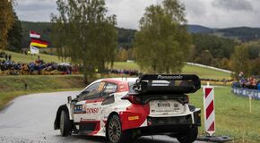 Kalle Rovanperä a Jonne Halttunen jsou po Středoevropské rallye znovu mistři světa s Toyotou