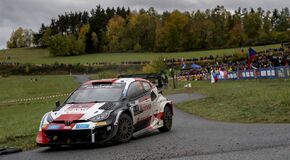 Kalle Rovanperä a Jonne Halttunen jsou po Středoevropské rallye znovu mistři světa s Toyotou
