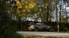 Kalle Rovanperä a Jonne Halttunen jsou po Středoevropské rallye znovu mistři světa s Toyotou