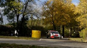 Kalle Rovanperä a Jonne Halttunen jsou po Středoevropské rallye znovu mistři světa s Toyotou