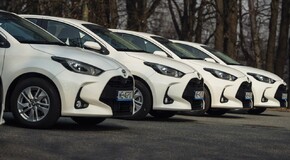 100 hybrydowych Yarisów dołączyło do floty UNIQA