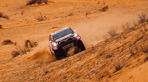 TOYOTA GAZOO Racing w walce o zwycięstwo w Rajdzie Dakar 2021 do ostatniego etapu 