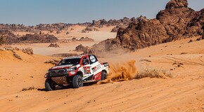 TOYOTA GAZOO Racing w walce o zwycięstwo w Rajdzie Dakar 2021 do ostatniego etapu 