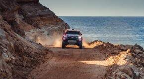 TOYOTA GAZOO Racing w walce o zwycięstwo w Rajdzie Dakar 2021 do ostatniego etapu 