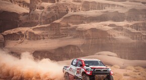 TOYOTA GAZOO Racing w walce o zwycięstwo w Rajdzie Dakar 2021 do ostatniego etapu 