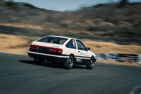 Tak powstały klasyczne Corolle AE86 z bezemisyjnymi napędami. Niezwykły projekt TOYOTA GAZOO Racing