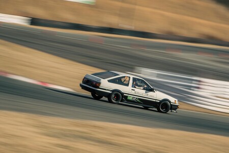 Tak powstały klasyczne Corolle AE86 z bezemisyjnymi napędami. Niezwykły projekt TOYOTA GAZOO Racing