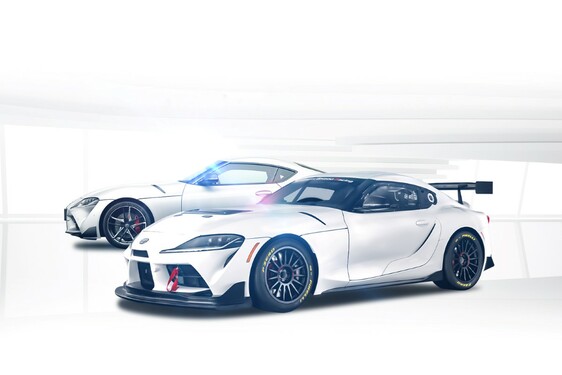 Toyota GR Supra, czyli torowe auto na drogi. Czym różni się wyścigowa wersja GT4?