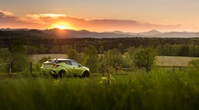 Toyota podpoří dovolenou v Česku,           k prodaným vozům rozdá tankovací karty 