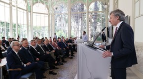 Nowy raport o roli sztucznej inteligencji w motoryzacji