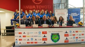 Hybrydowe Toyoty C-HR dla siatkarek Trefl Proxima Kraków