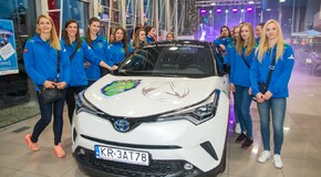 Hybrydowe Toyoty C-HR dla siatkarek Trefl Proxima Kraków